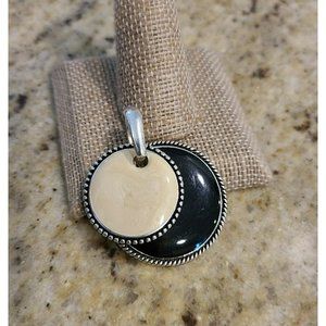 Vintage Signed KC Two Piece Silver Tone Rope Edge Black Cream Swirl Pendant